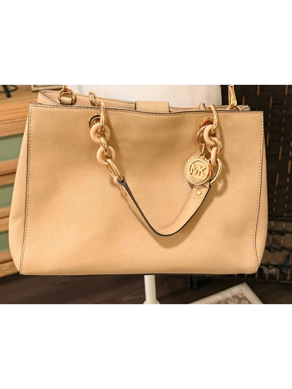 Michael Kors Cynthia Saffiano Leather Satchel Taupe Beige Gold Chain Crossbody